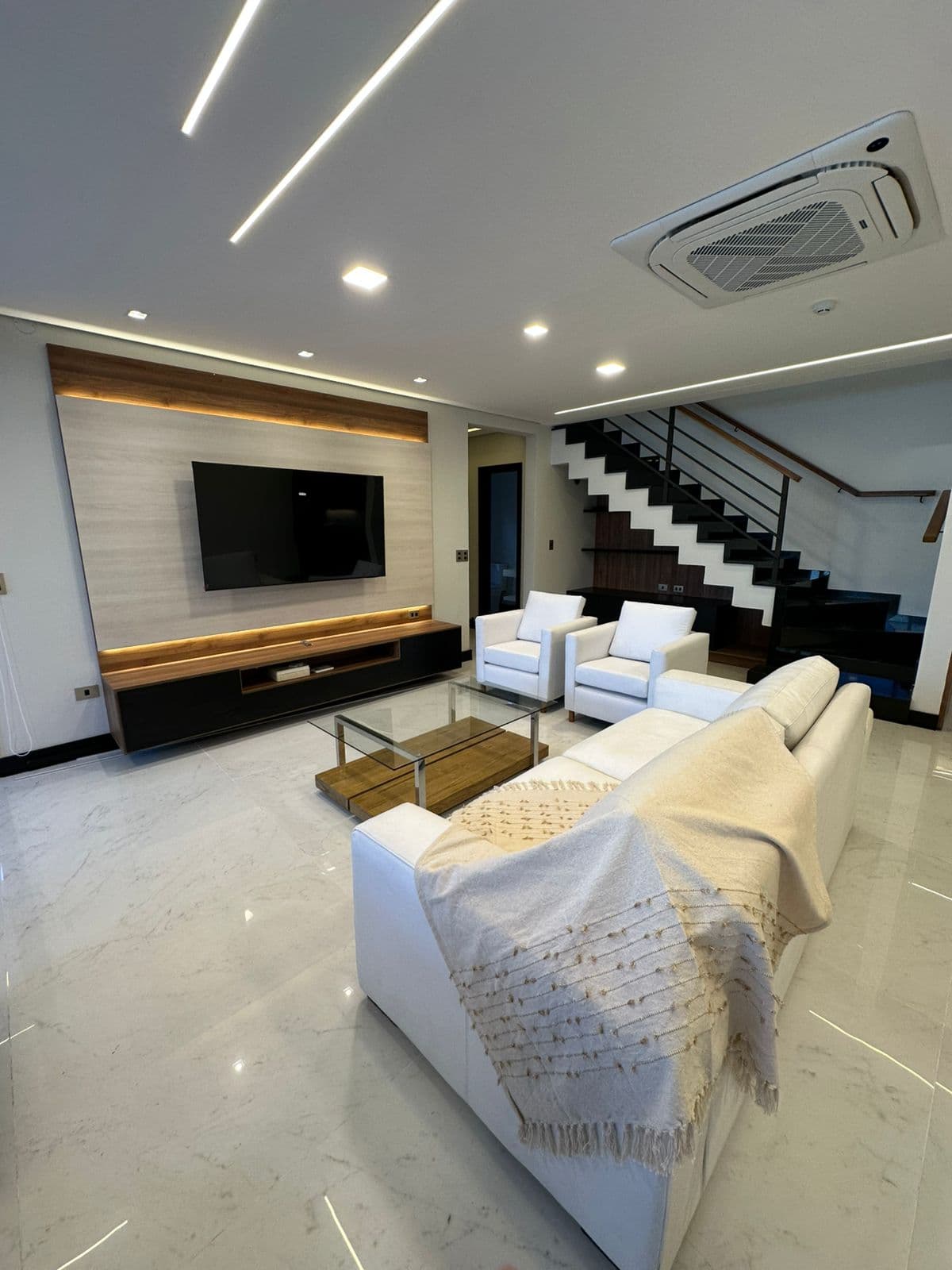 Duplex amoblado en alquiler zona mburucuya, foto 4