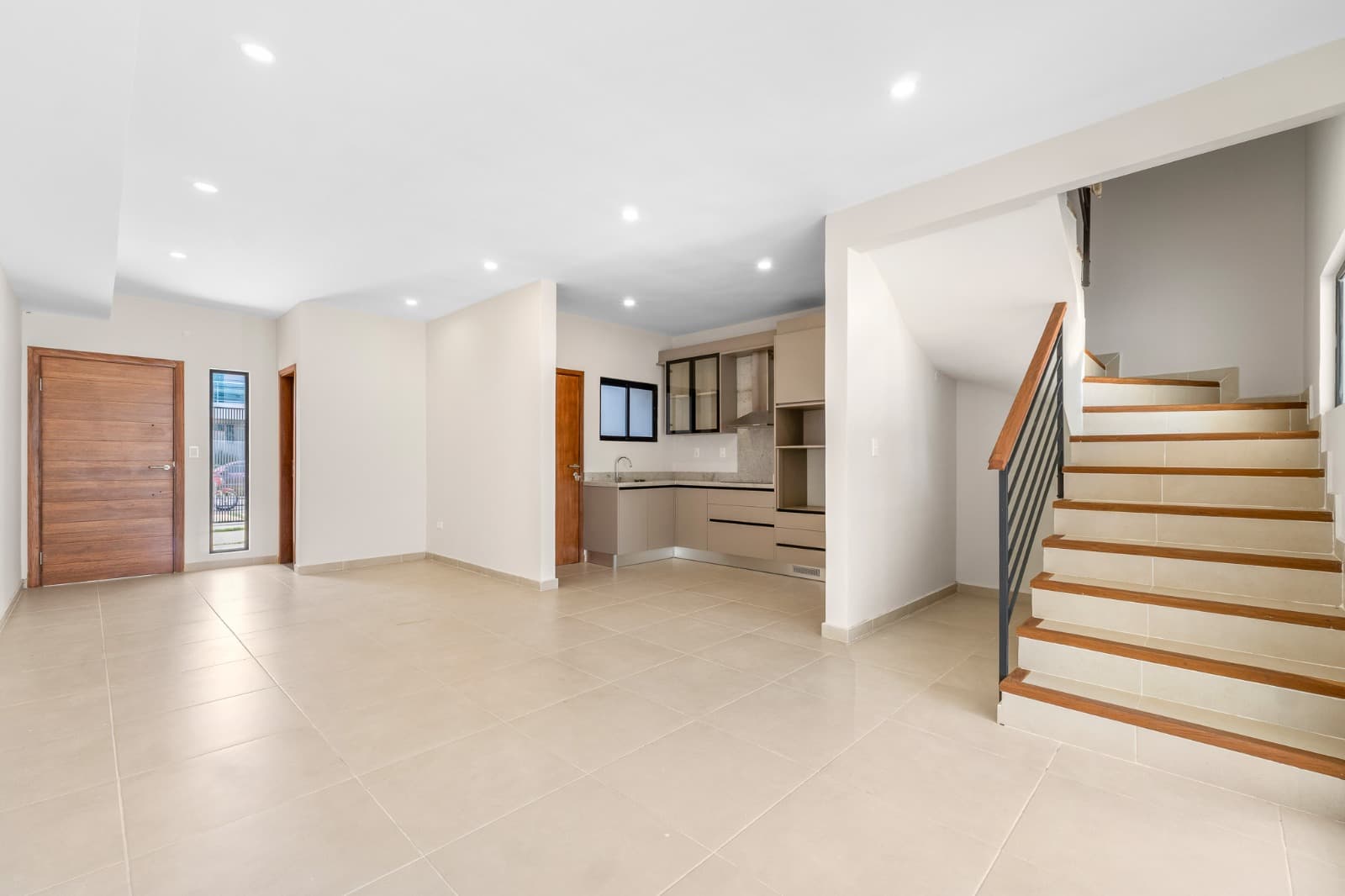 Duplex en venta Fernando de la Mora zona norte, foto 2