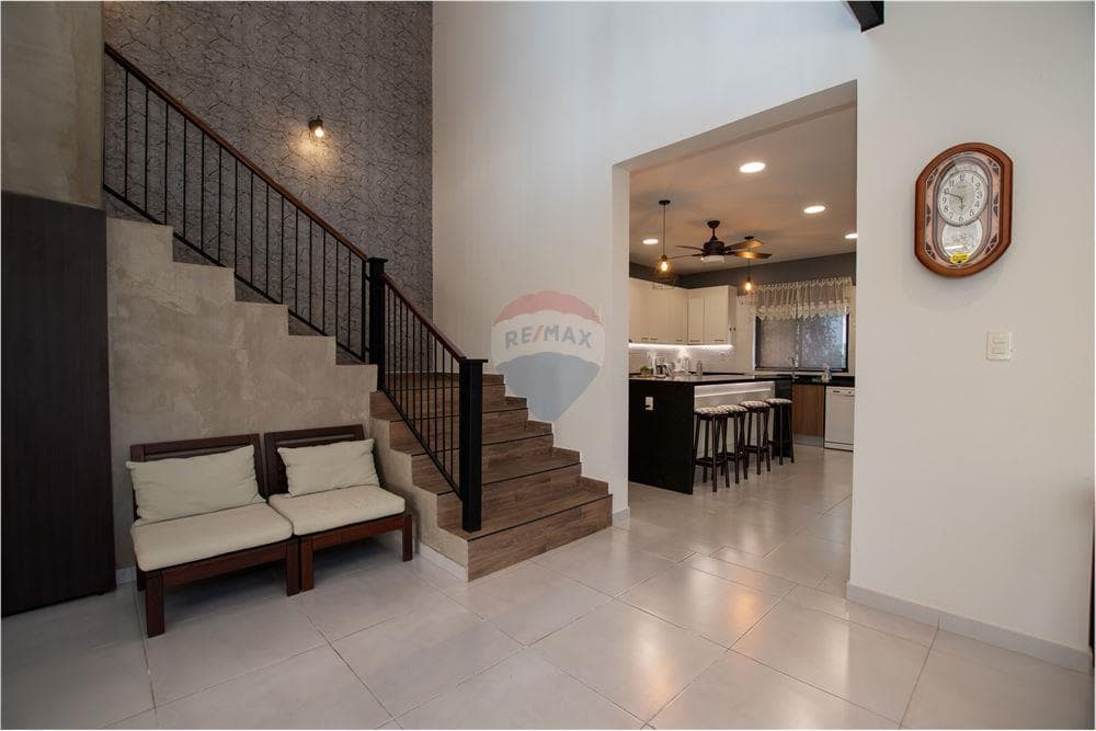 Casa - Venta - San Bernardino, Paraguay, foto 4