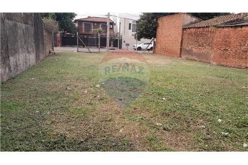 Vendo terreno 12x30 en fdo. De la mora zona sur sobre calle isla poi