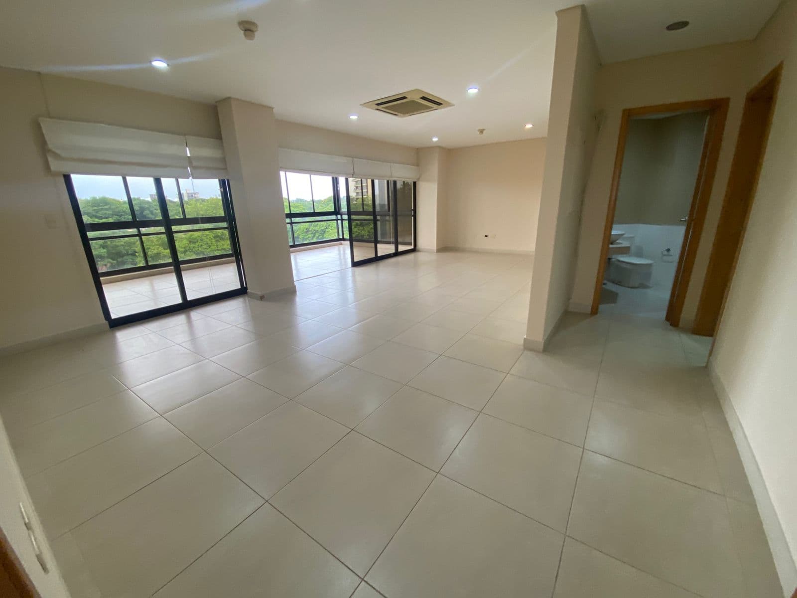 Alquilo Hermoso y Amplio Dpto de 3 Habit en Suite