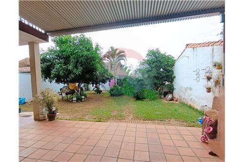 Casa con salones comerciales en reducto, foto 4