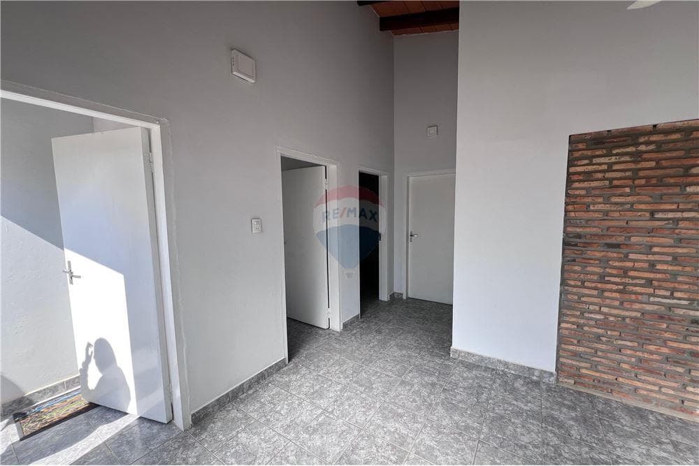 Departamento - Alquiler - Pettirossi, Paraguay, foto 3