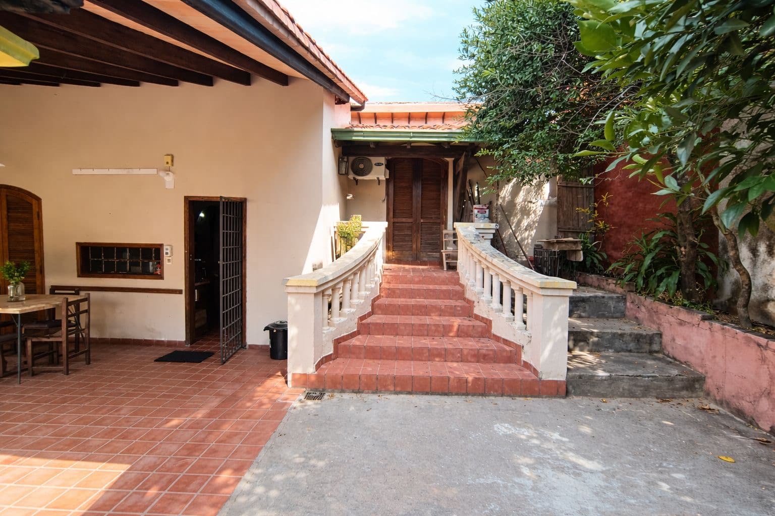 Hermosa residencia en el barrio san vicente de asuncion, foto 2