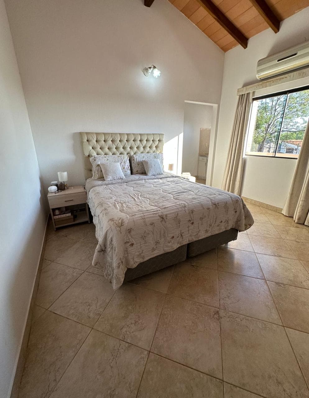 Hermosa casa en barrio sajonia, foto 5