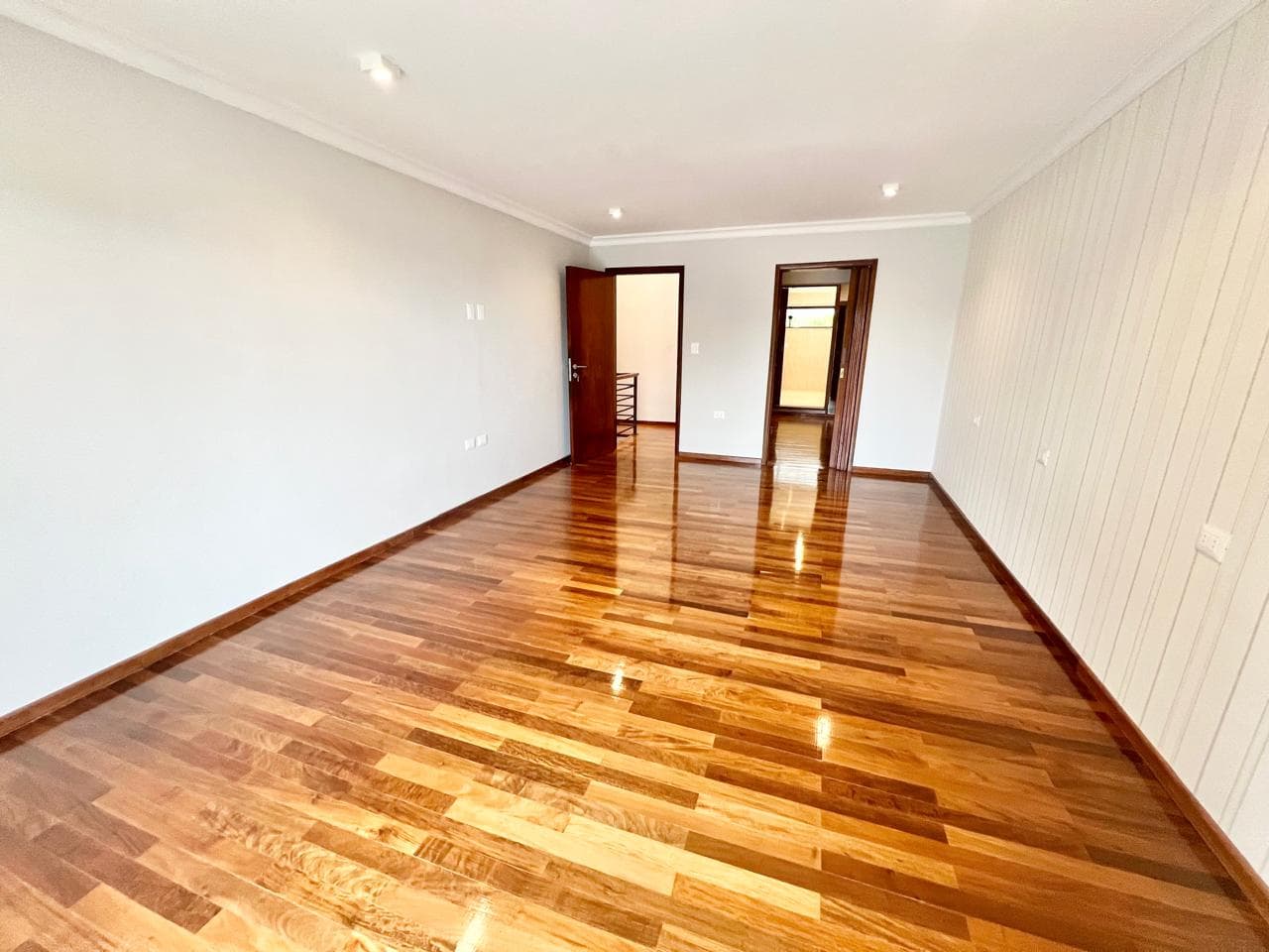 En Alquiler Amplia y Elegante Residencia en Barrio Carmelitas A390, foto 3