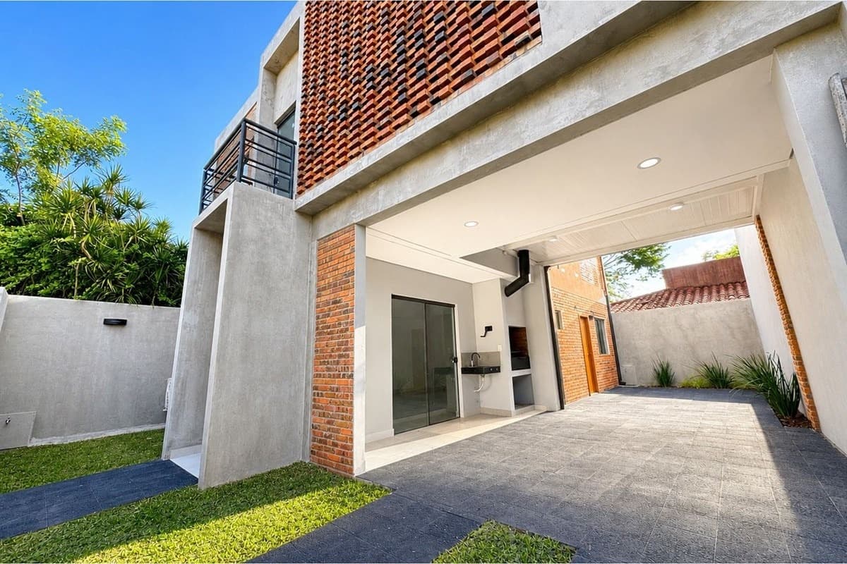 Excelente dúplex en cuarto barrio, Luque, foto 2