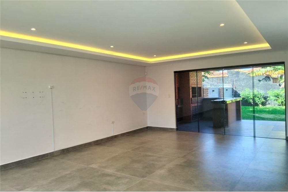 Duplex en campo grande Luque, foto 2