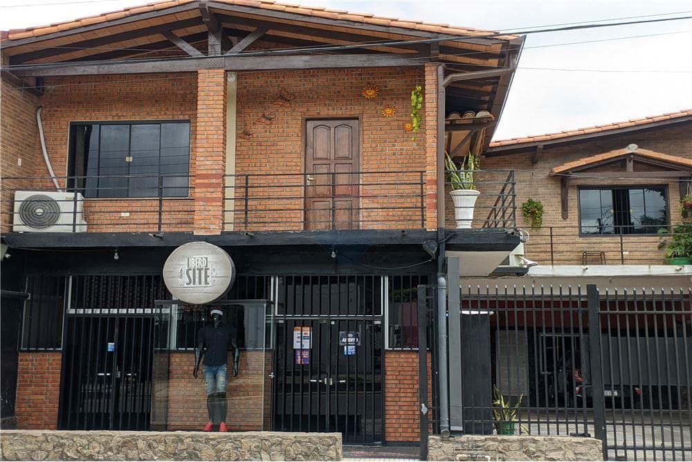 Venda Casa con Salón Comercial en Villa Elisa — foto 2