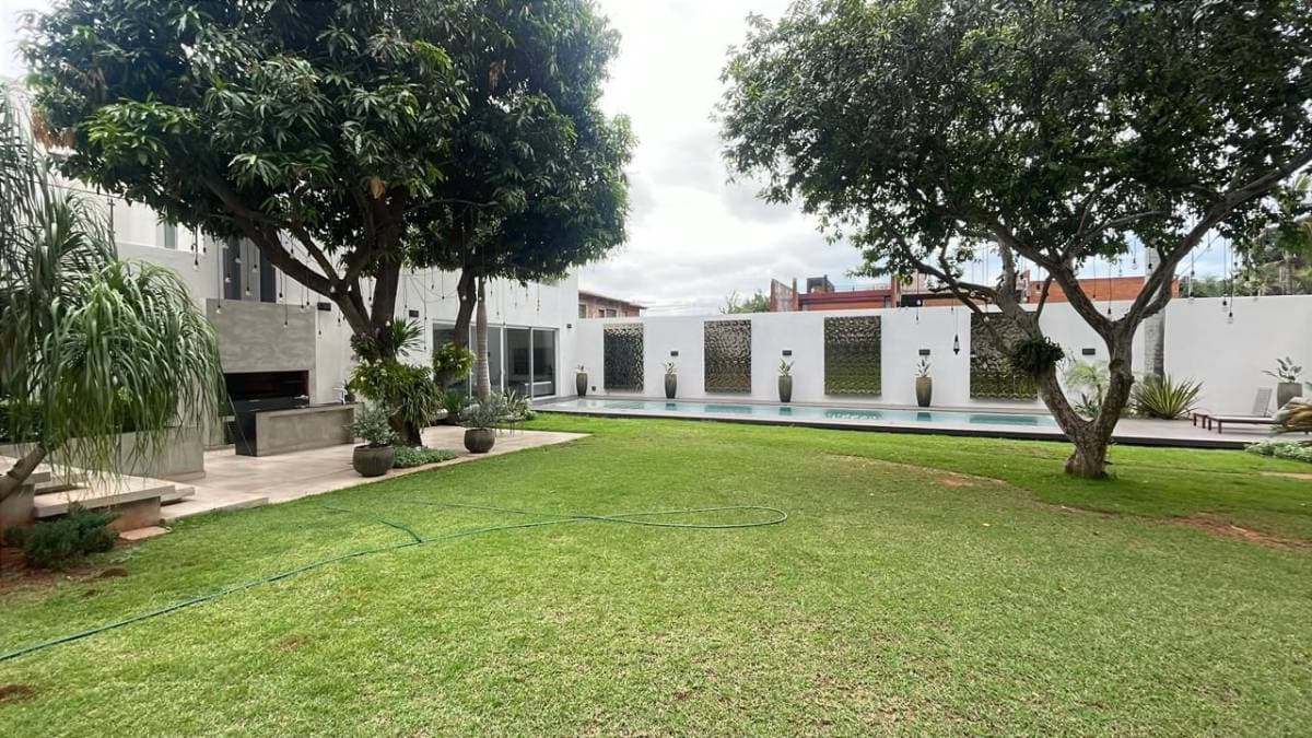 Exclusiva casa en barrio Herrera, foto 2