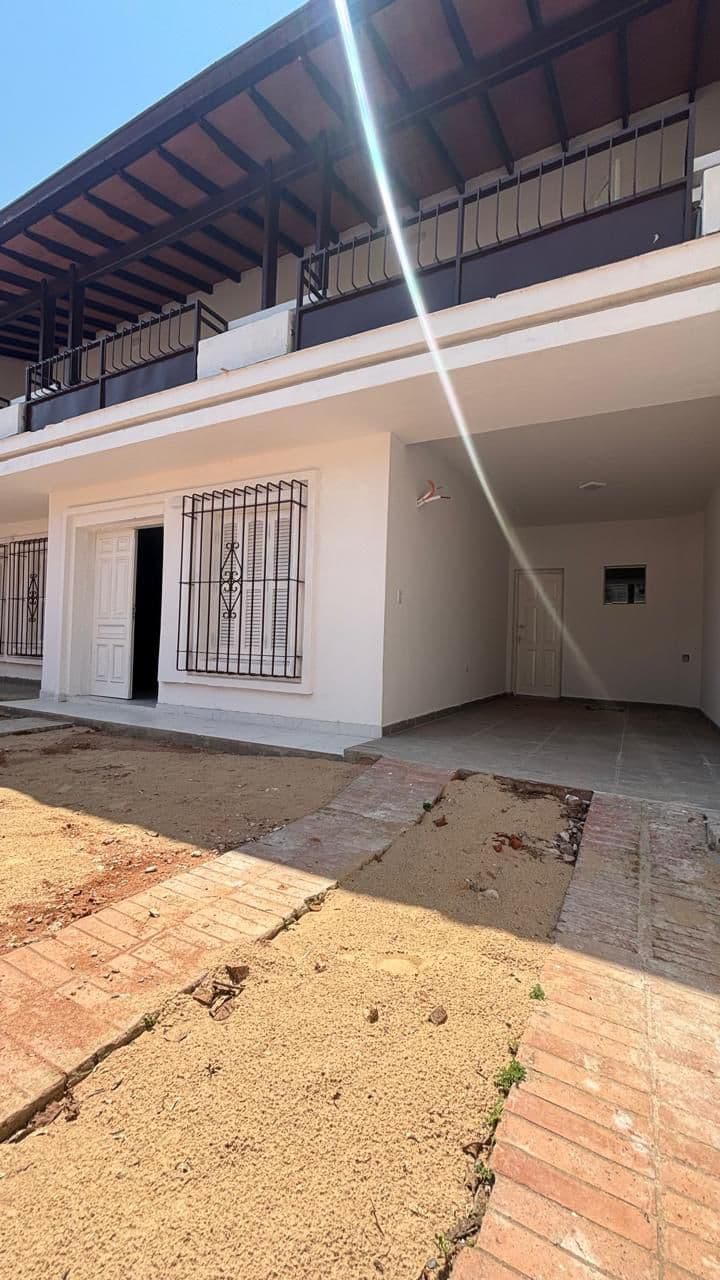 Amplia casa – zona parque de la salud, foto 2