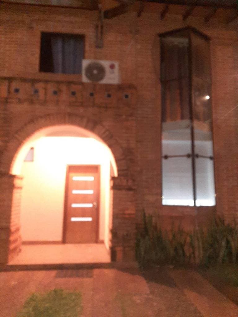 Dúplex a estrenar en San Lorenzo, zona Moravia y Pinedo