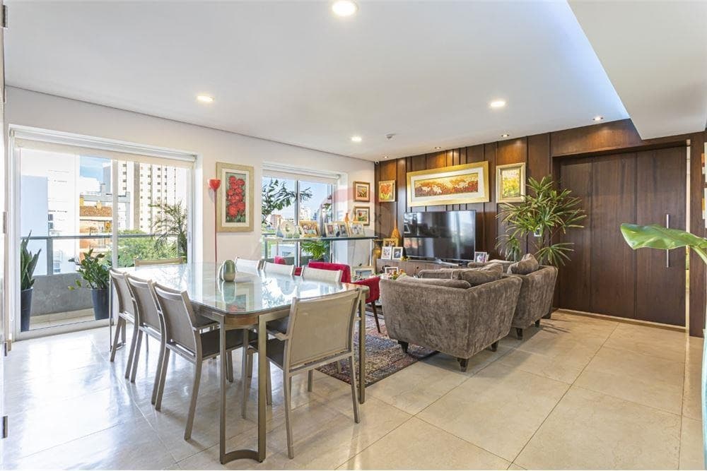 Amplio Penthouse de 3 Dormitorios en Suite con 7,5% de Renta, foto 5