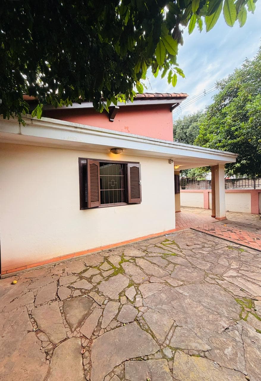 Alquilo chalet - zona la costa lynch