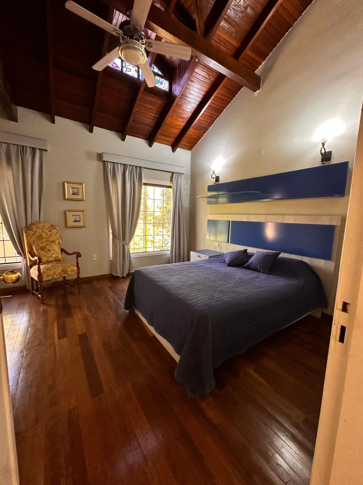Lujosa Casa Amoblada En Alquiler Barrio Carmelitas, Asunción, foto 3