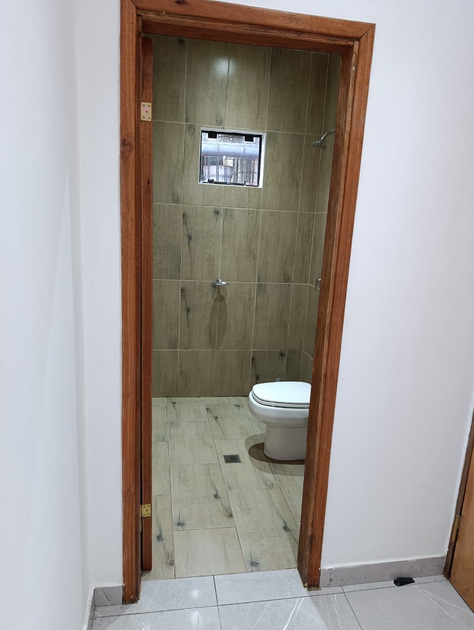 ID 16693 - Alquilo amplia casa en Mariano Roque Alonso, foto 5