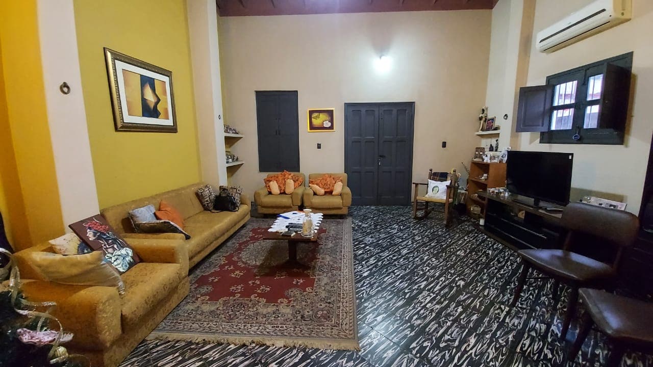 Vendo Casa en el Centro de San Lorenzo
