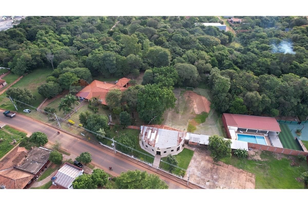 Terreno de Gran Dimensión en Luque, foto 2