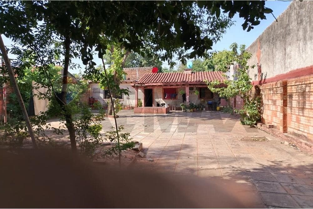 Terreno en el tradicional barrio Pettirossi. Oportunidad de Inversión — foto 2