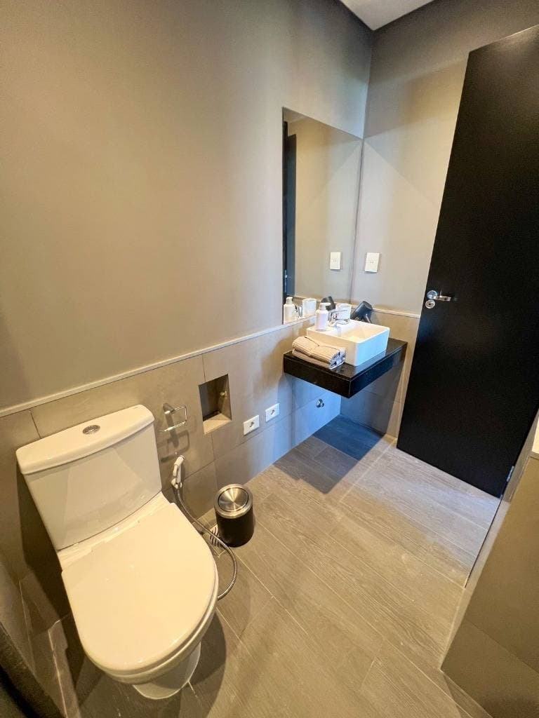 A la venta Dpto Equipado Edificio Rentalis Carmelitas, foto 2