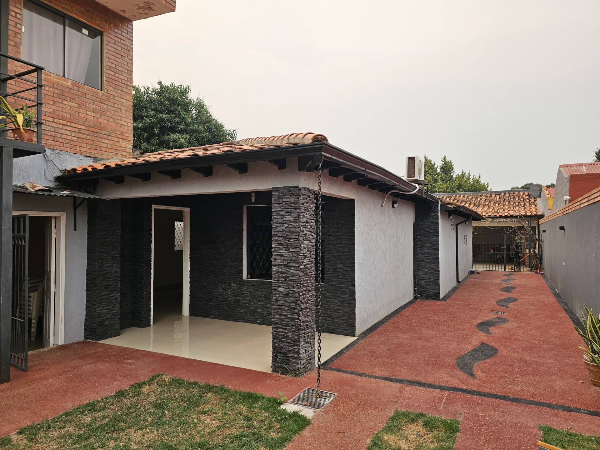 Hermosa Casa Moderna En Luque Laurelty, foto 2