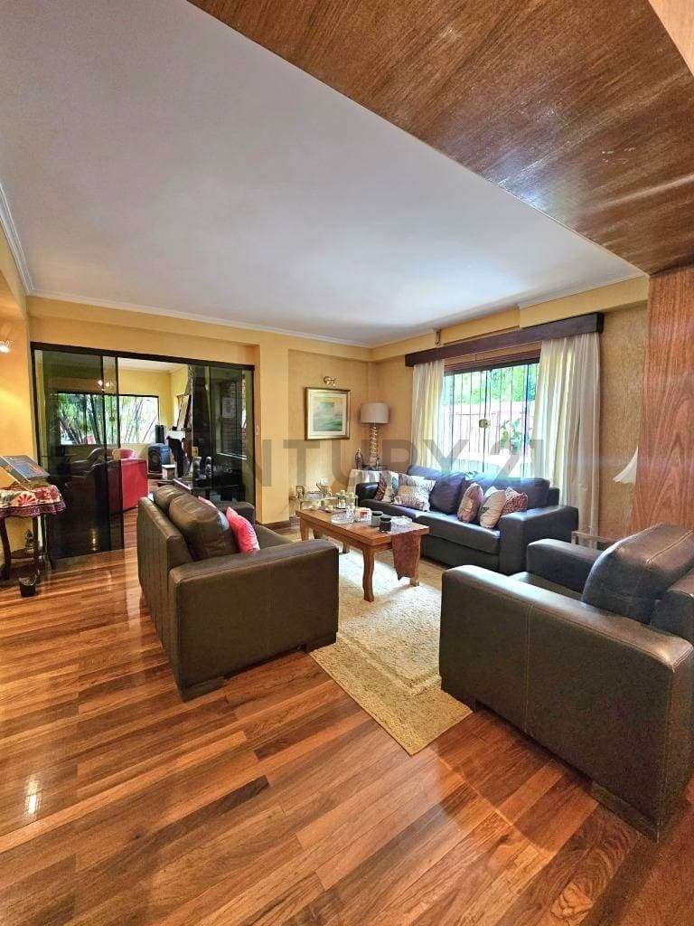 En venta amplia residencia en San Lorenzo - zona laguna grande, foto 4