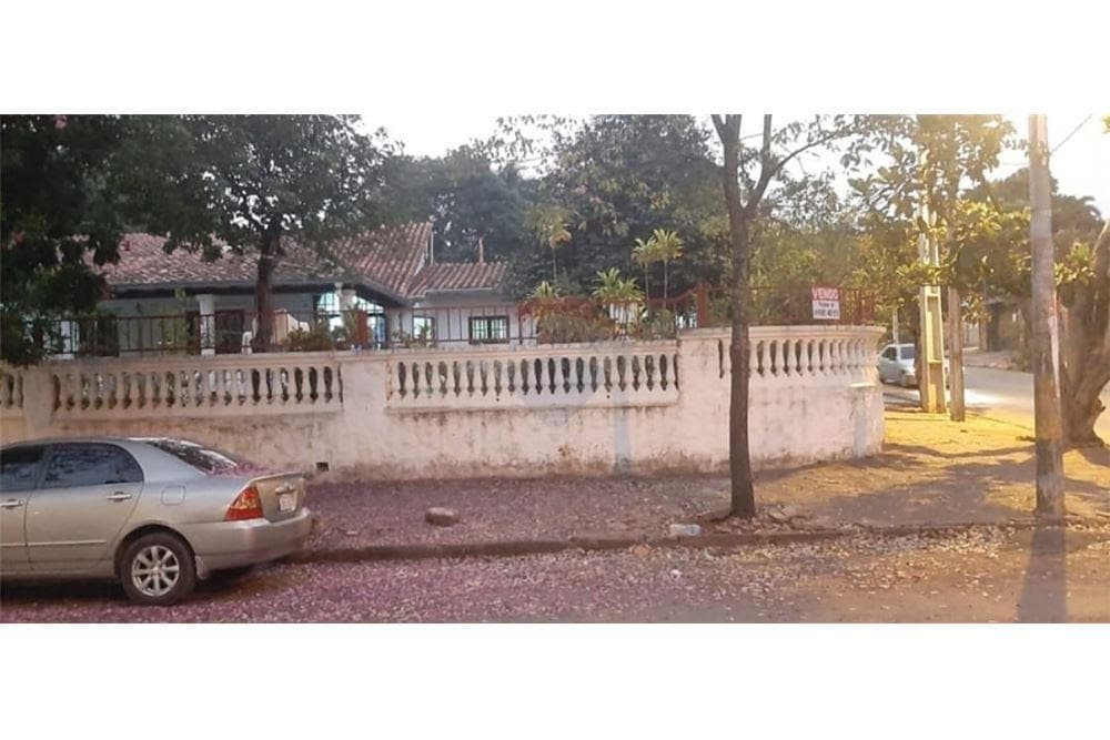 Casa a refaccionar en esquina barrio hipodromo, foto 2