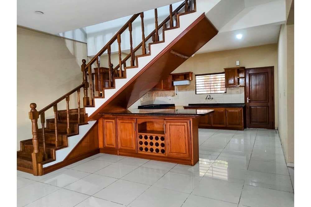 amplia casa en el cuarto barrio de Luque, foto 4