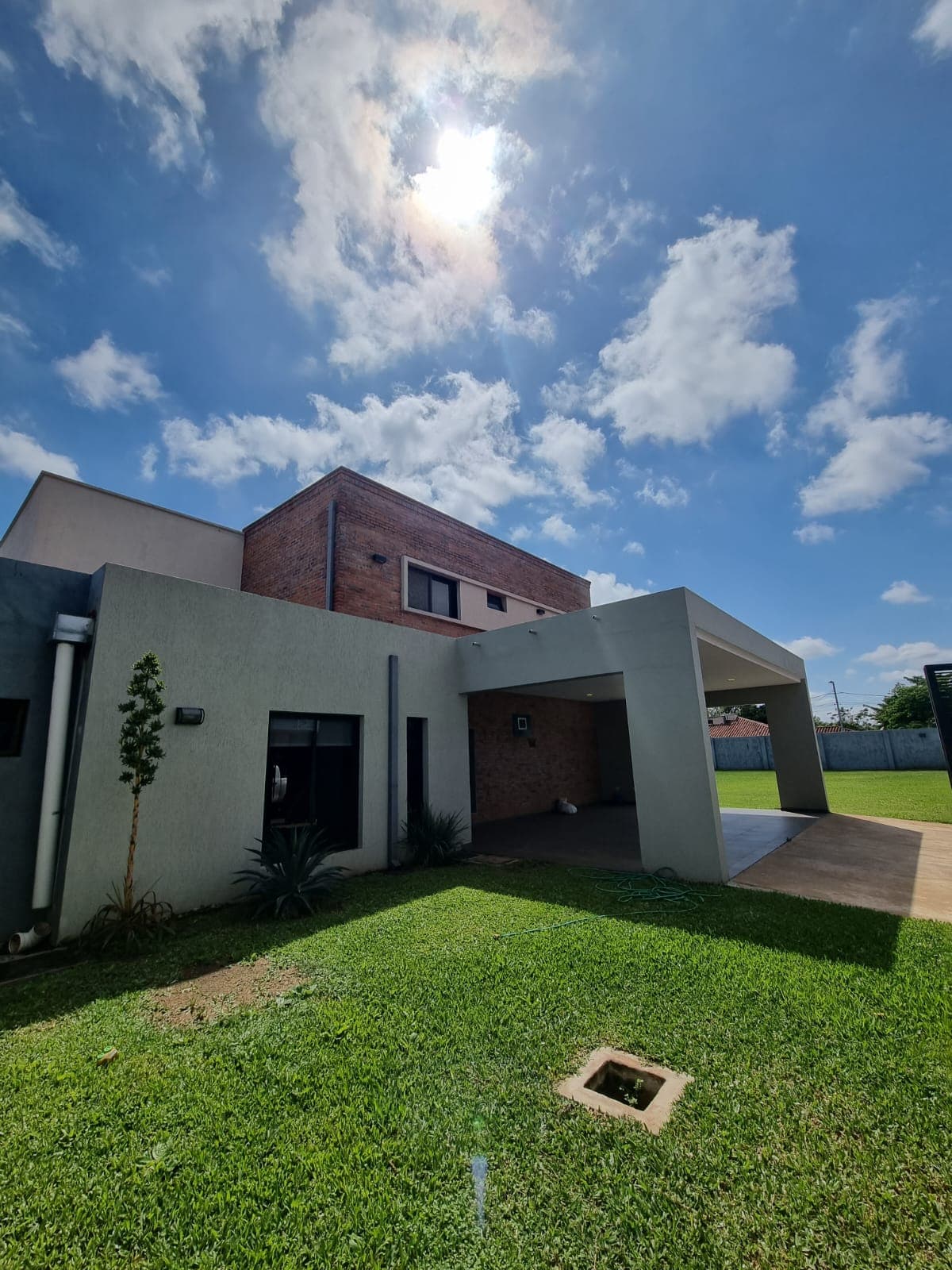 En venta hermosa residencia moderna en mariano , bo. Santa librada, foto 1