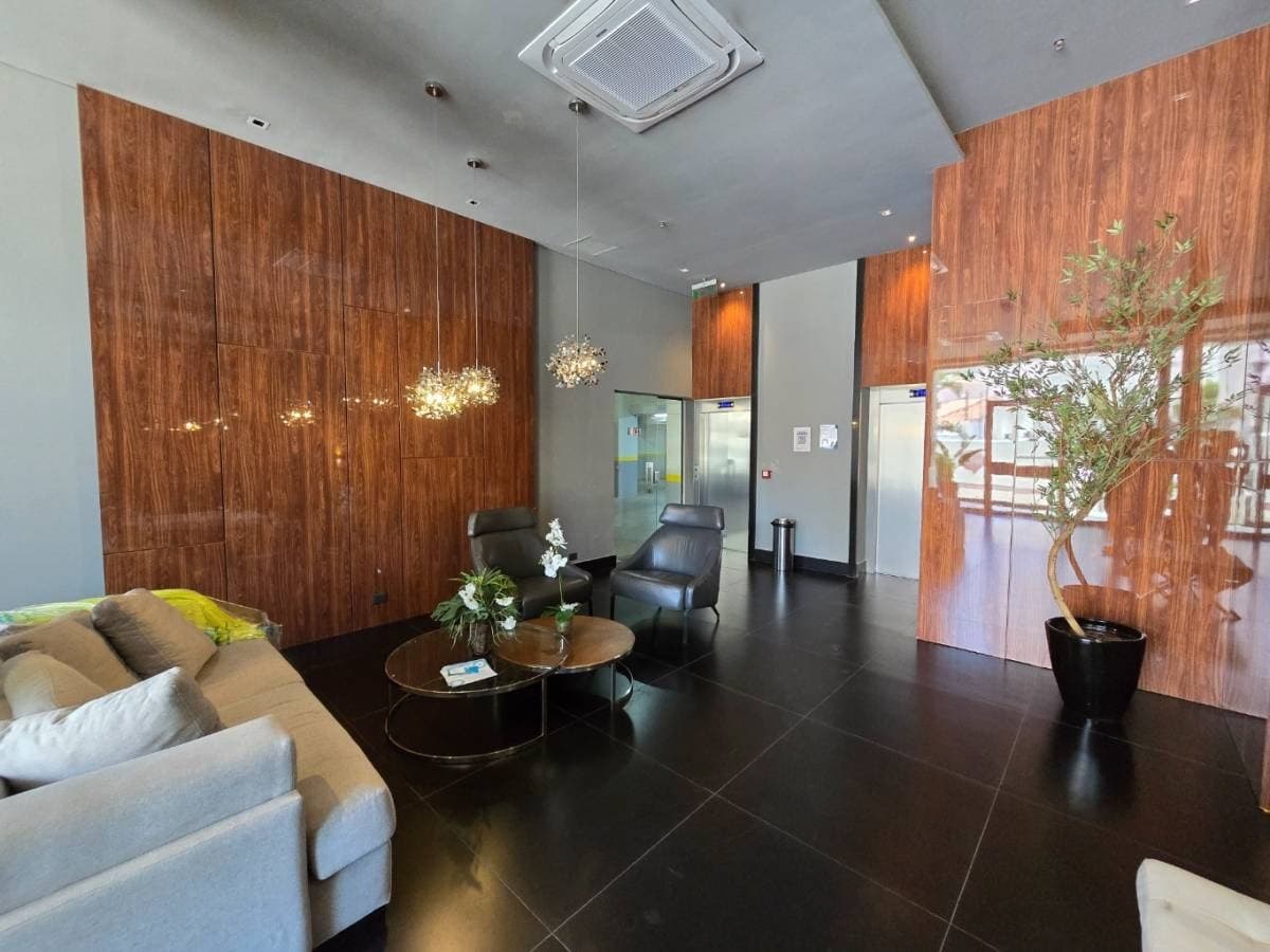 En venta departamento de un dormitorio con renta - edificio marquis Villa Morra, foto 2