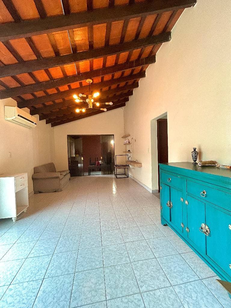 Casa con piscina en Mariano Roque Alonso, foto 4