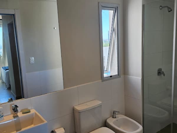En alquiler departamento de dos habitaciones + dos cocheras- barrio mburucuya — foto 4