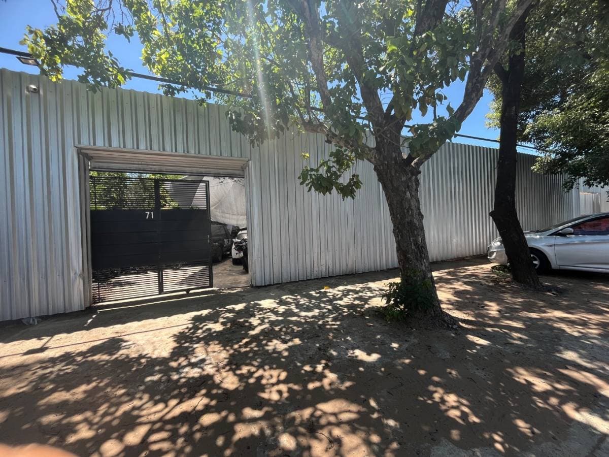En venta propiedad comercial con salida a dos calles - id 30689