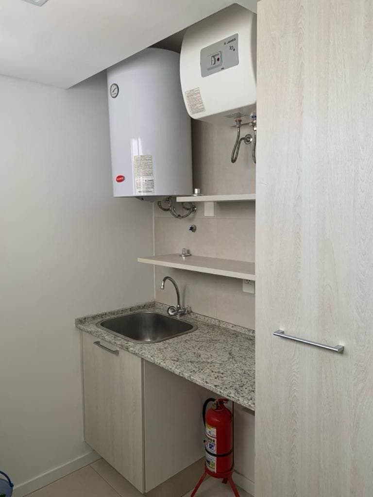 departamento de 2 habitaciones y 2 cocheras Las Mercedes, foto 2