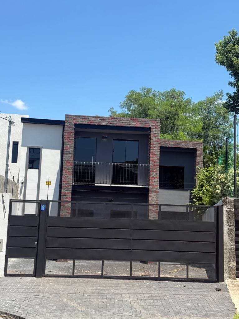 Vendo hermosa Dúplex en Asunción