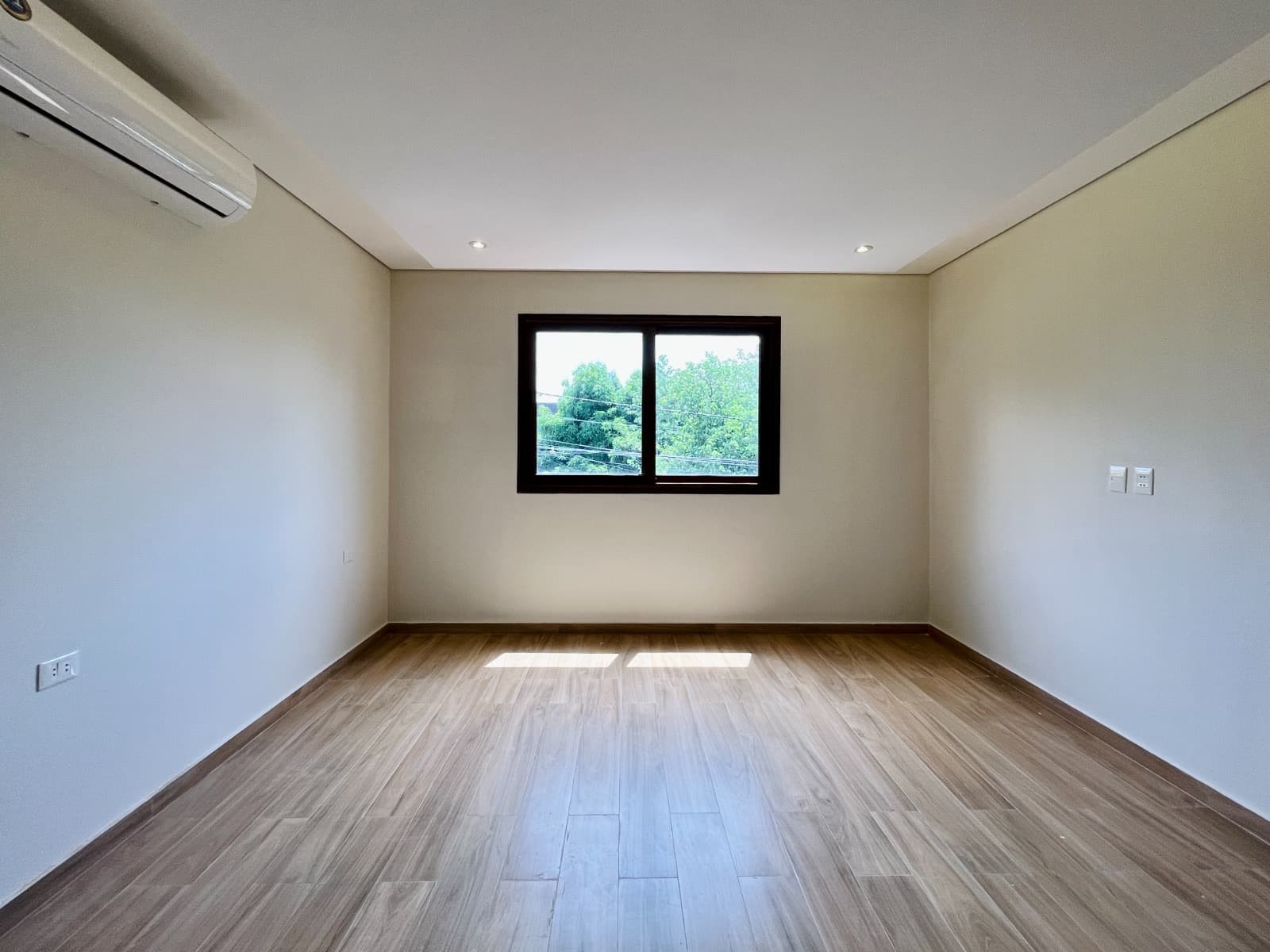 hermosa casa a estrenar en Mburucuya a Estrenar!, foto 2