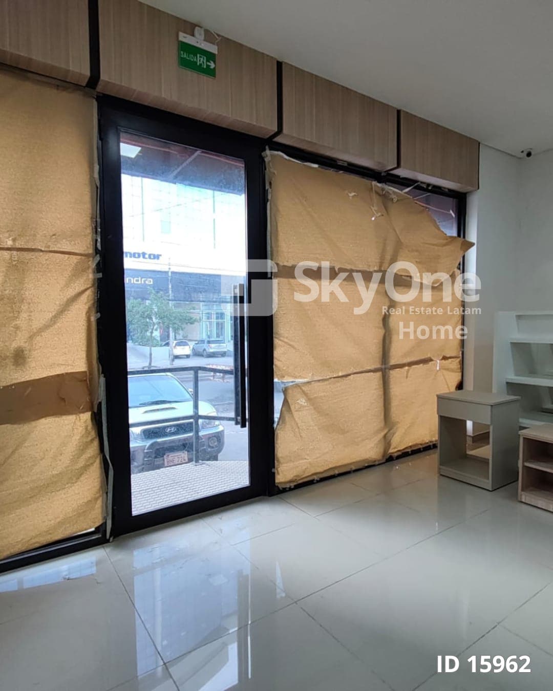 Salón Comercial sobre Av. Artigas | 129 m² | En Alquiler, foto 3