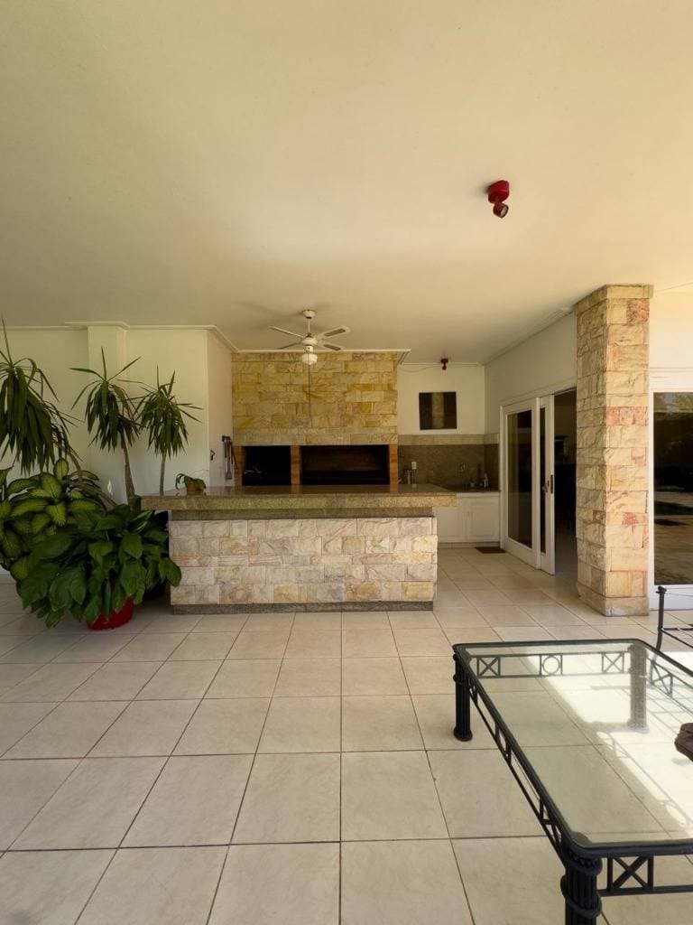 Amplia residencia en zona uca - santa librada (Asunción), foto 3