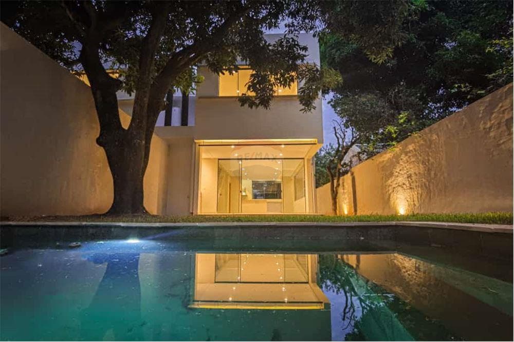 Duplex con pileta a estrenar en zona conmebol