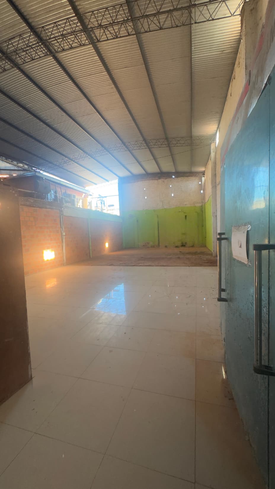 De depósito o salon en la ciudad de pirayu, foto 3