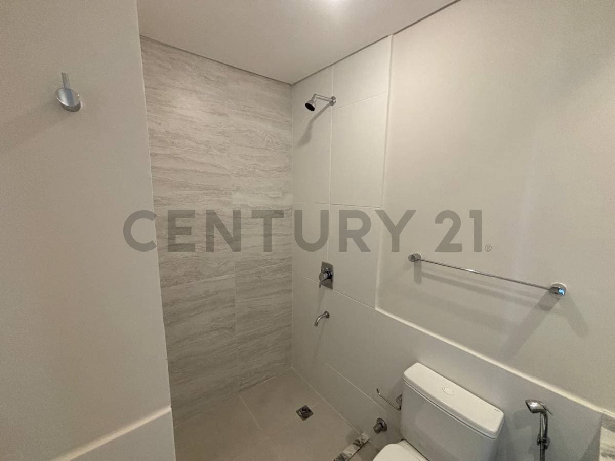 En venta depto. de 2 dormitorio en Edificio Marquis!!, foto 4