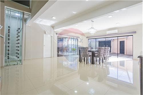 Casa venta - segundo barrio, Luque, foto 2