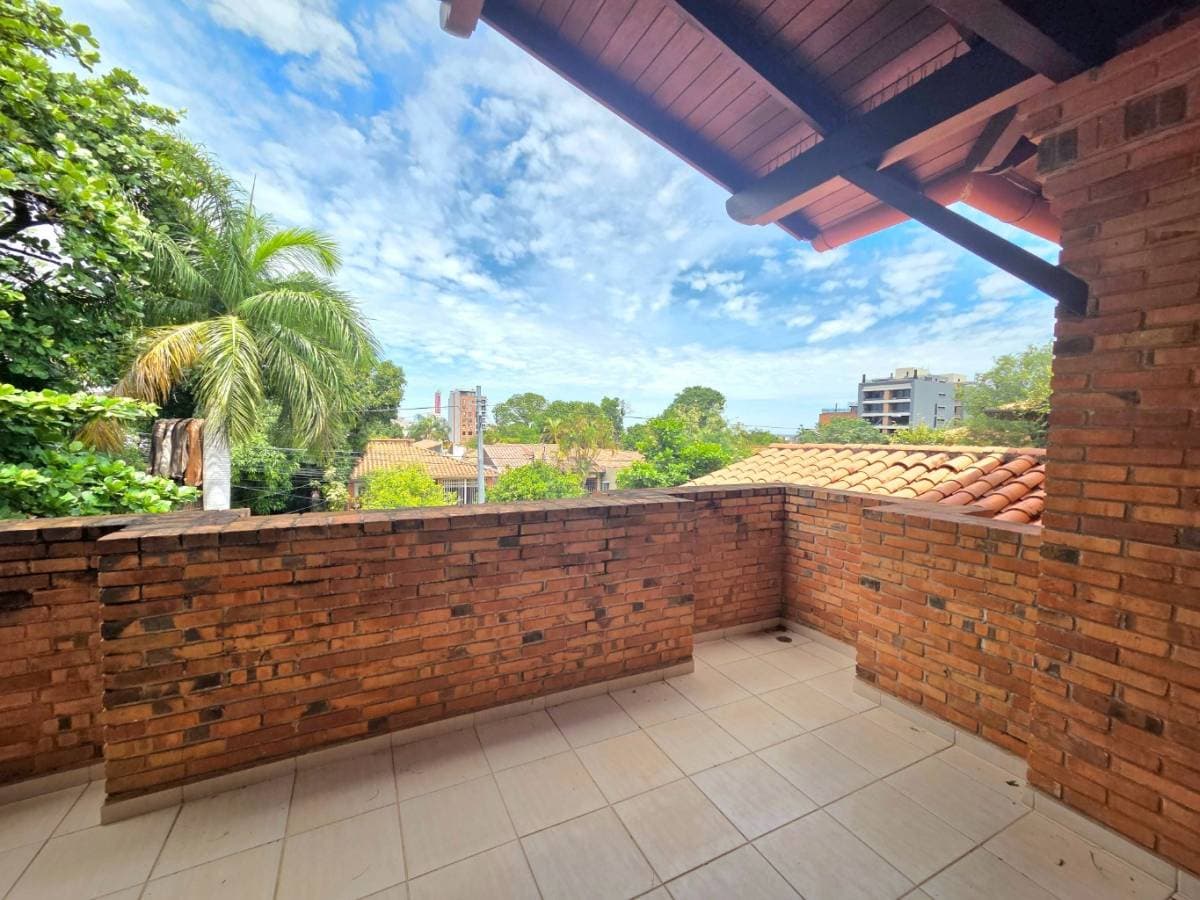 En venta - amplia casa en barrio Jara, foto 4