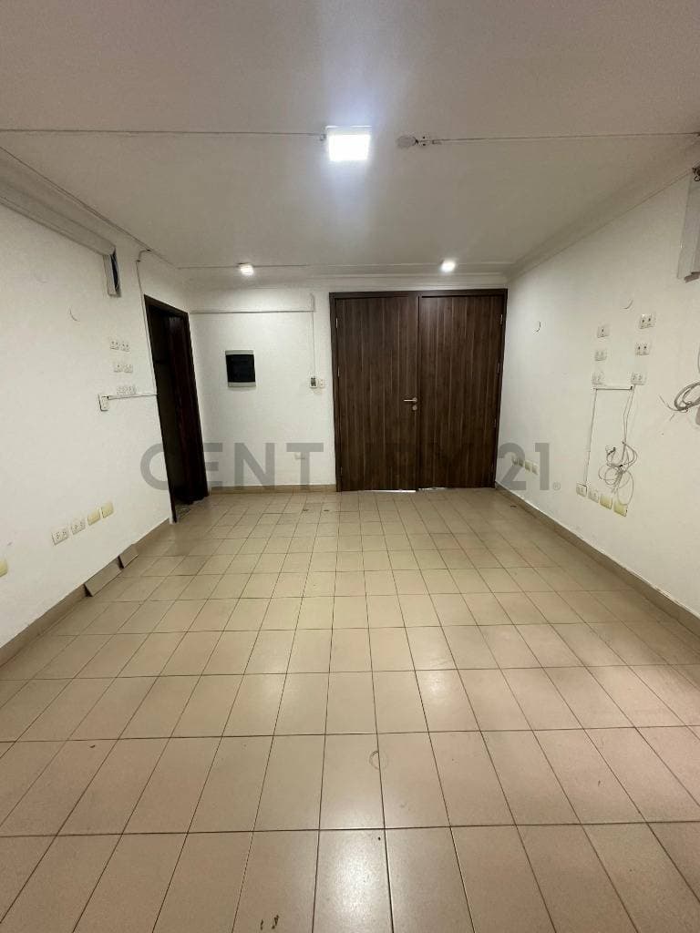 Salon Comercial, foto 5