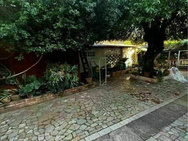 UNICA ESQUINA en LOS LAURELES 1158 M2 Ideal para desarrolladora, foto 3