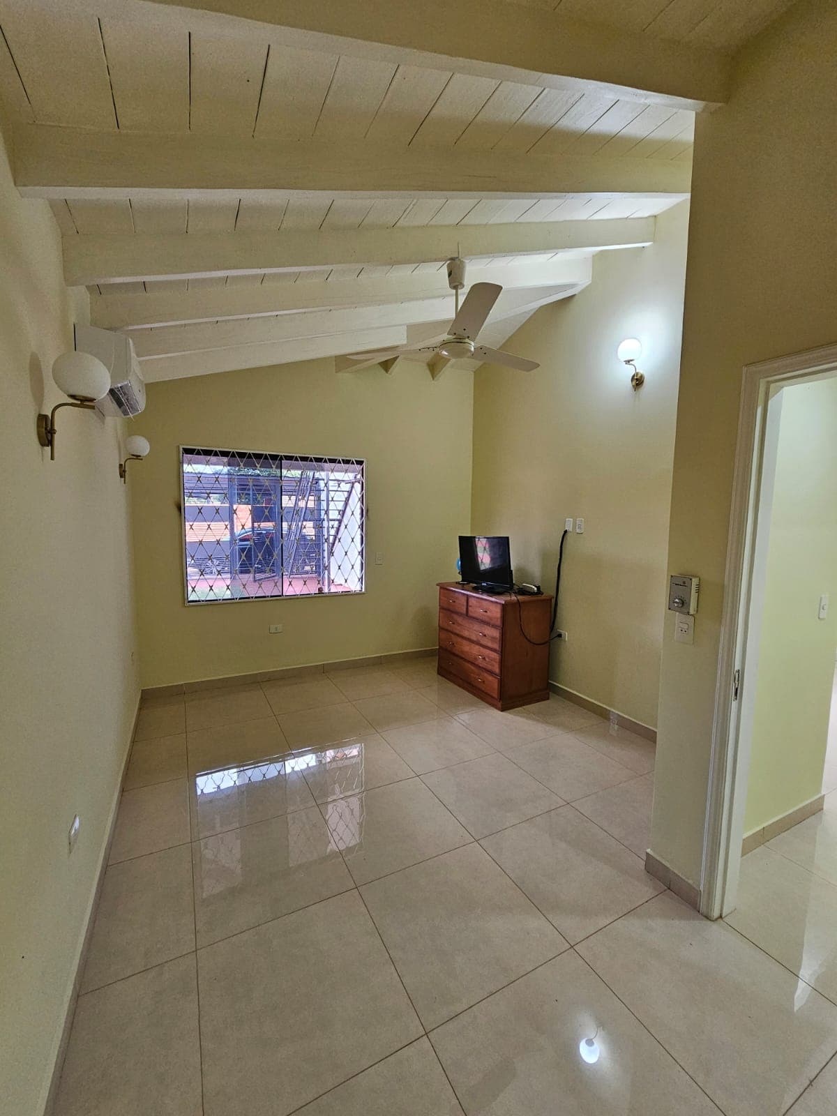 Hermosa Casa Moderna En Luque Laurelty, foto 5