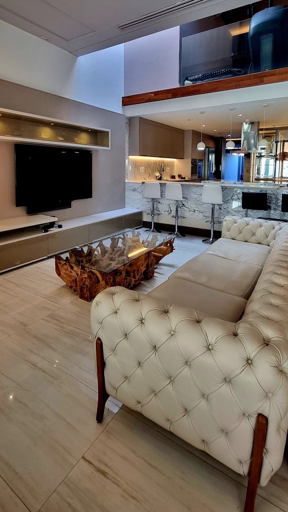 Hermosa casa pareada amoblada en ycuasaty — foto 3