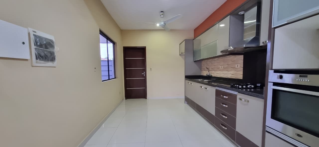 Hermosa Casa en Fernando de la Mora zona Sur, foto 2