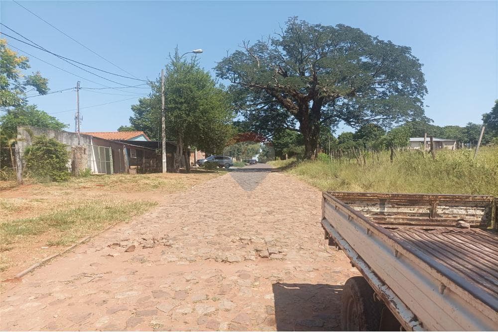 Terreno de 360 m2 sobre Empedrado en Aregua Barrio Villa Rosita, foto 2