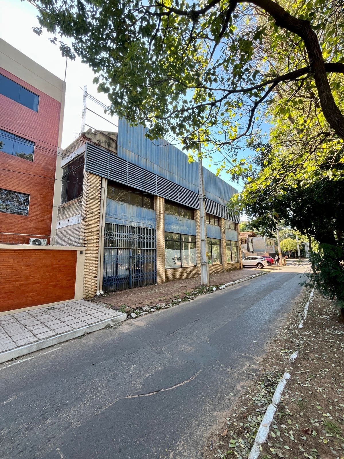En alquiler, depósito con oficinas en Fdo. Zona Sur 1346m2, foto 1